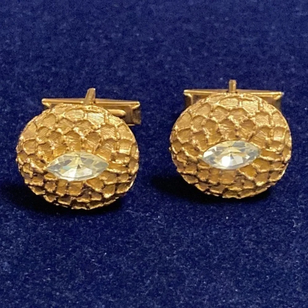 Men’s gold tone crusted round cufflinks with solitaire shaped white crystal